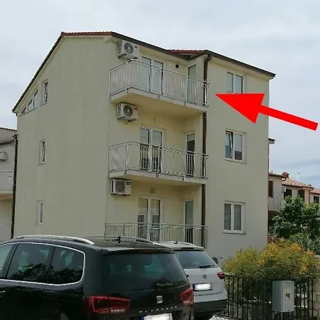 E&f, Veruda Porat, Free Parking 아파트 풀라